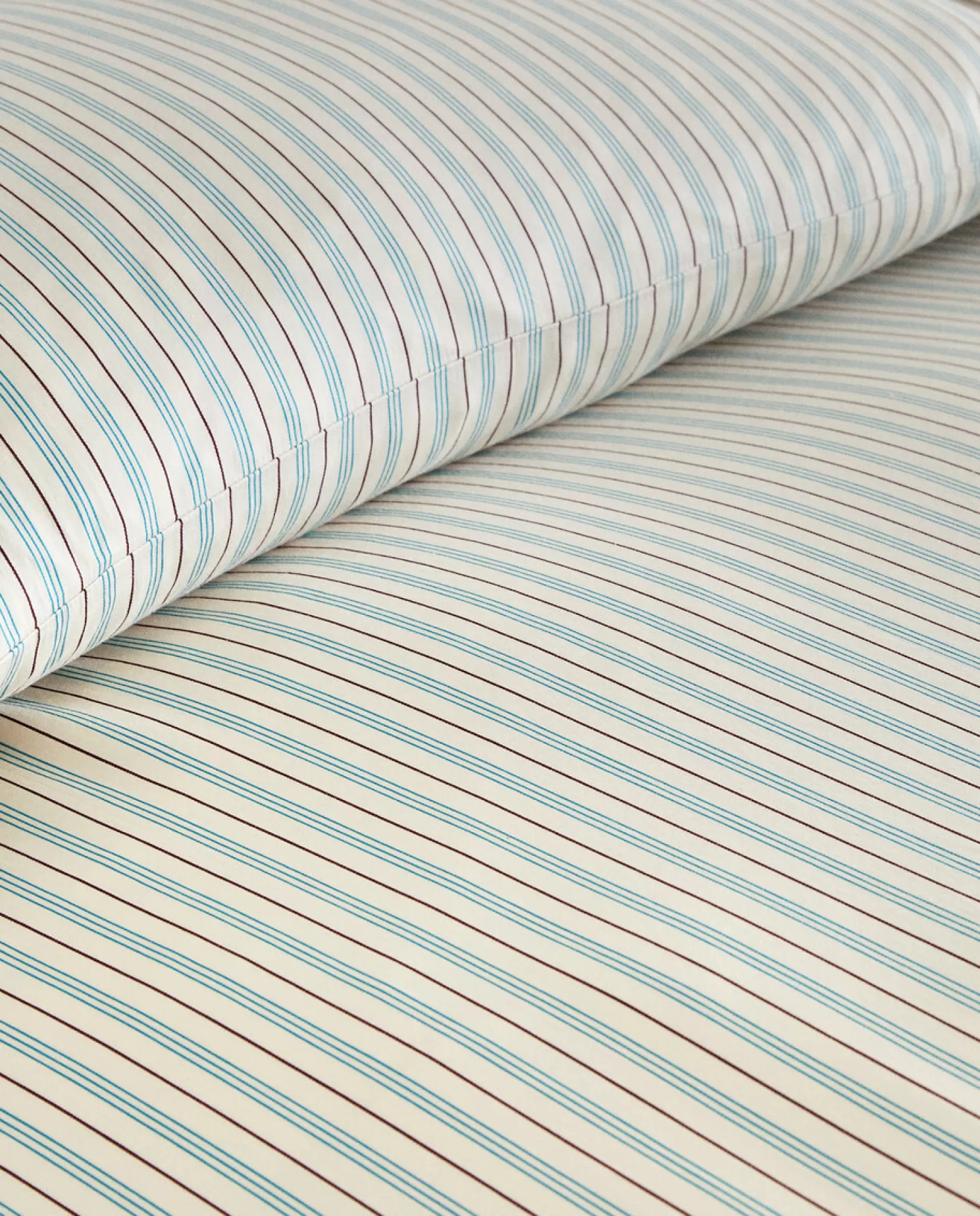 ZARA Home Capas De Edredao<(300 Fios) Capa De Edredon De Cetim Lavado Listrado