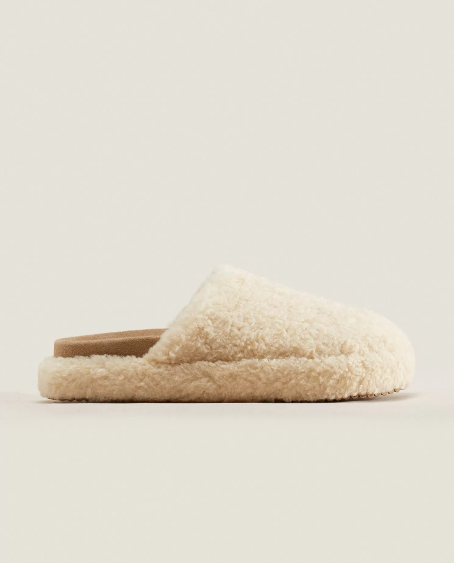 ZARA Home Mulher<Chinelos Fuzzy Mule Clog