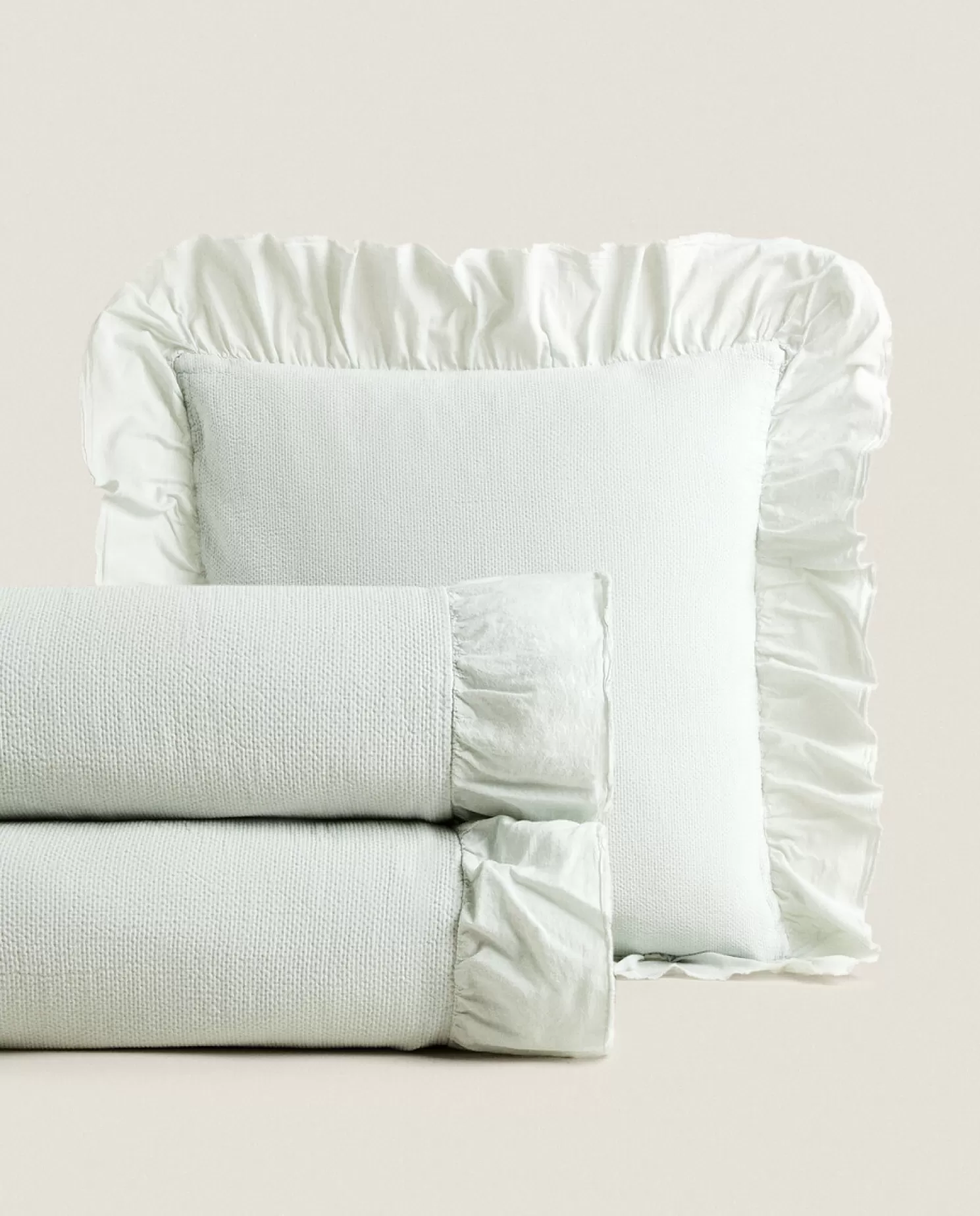 ZARA Home Colchas<Colcha Com Babados