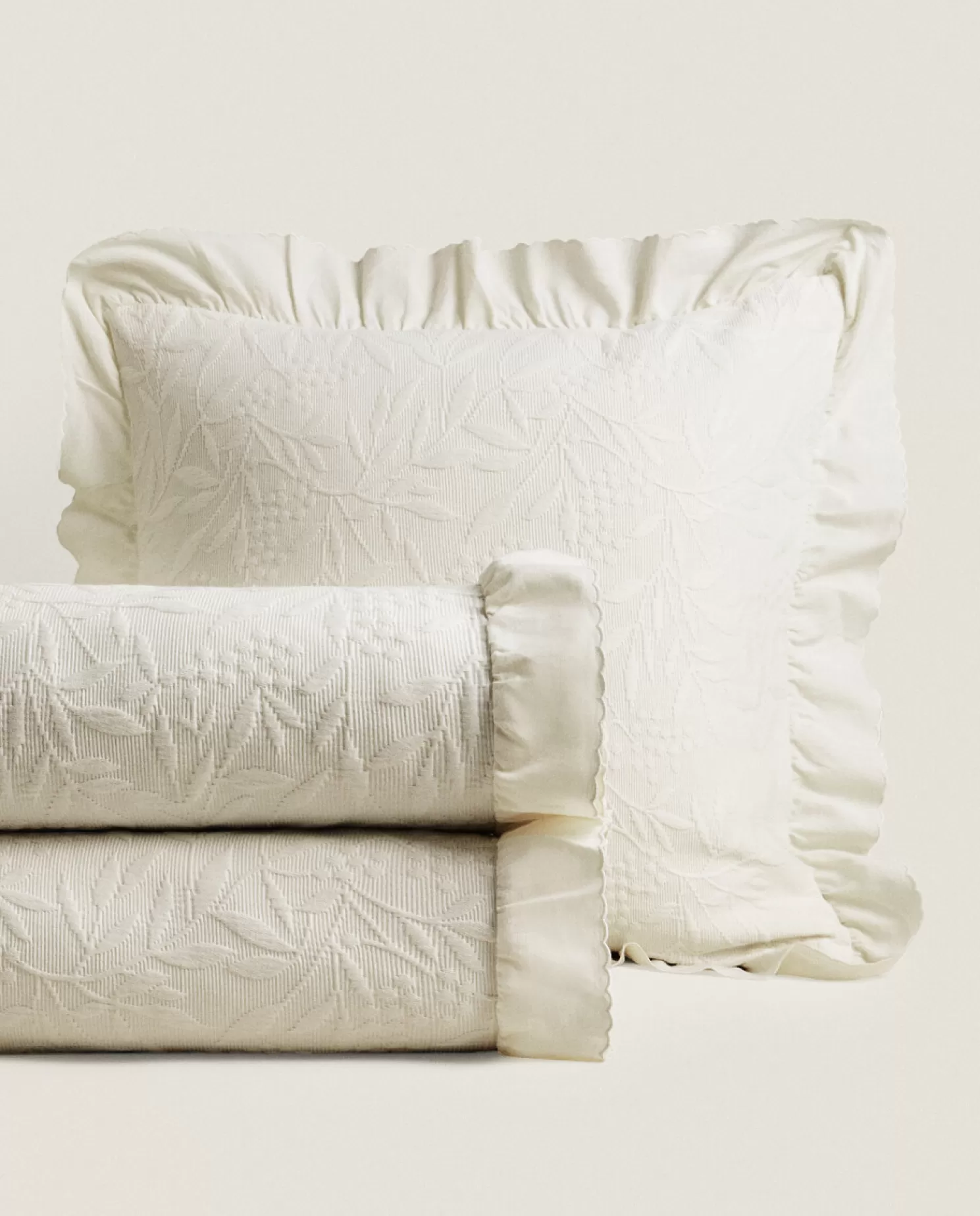 ZARA Home Colchas<Colcha Com Babados