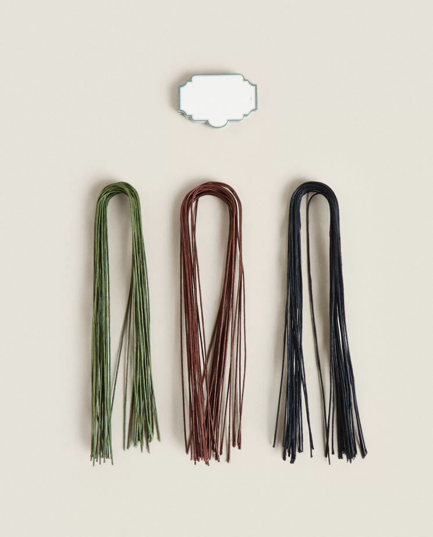 ZARA Home Jardim<Conjunto De Fios E Etiquetas